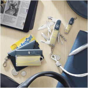   . Victorinox Neck Cord (4.1896.E)  440 