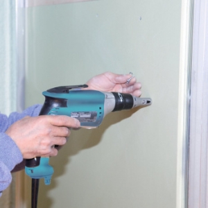 - Makita FS6300