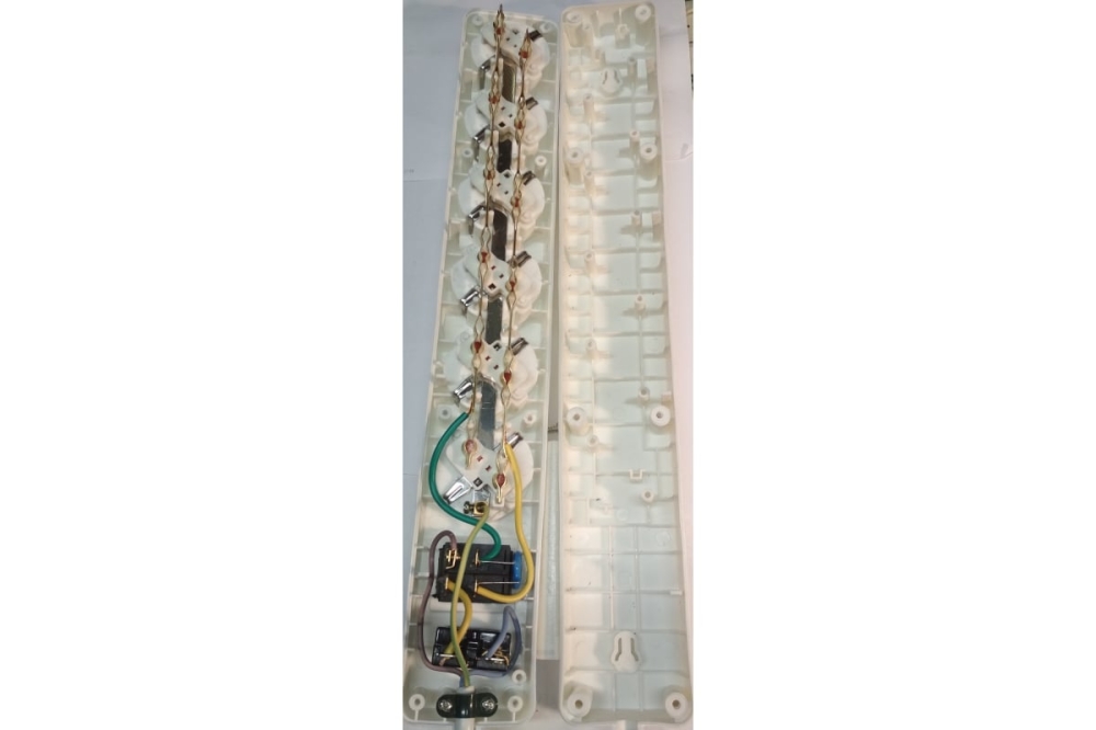   UNIVersal  3x0,75  5 967U-3005