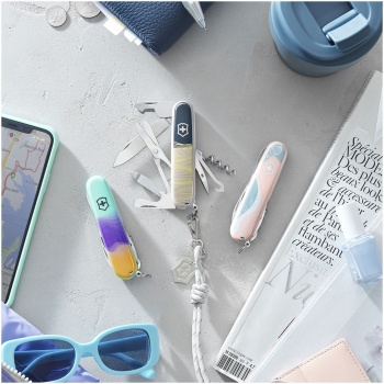   Victorinox Companion Sydney Style (1.3909.E222) 91 16.    