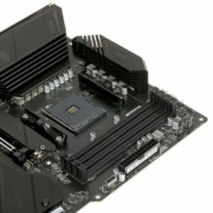   MSI MPG B550 GAMING PLUS Socket AM4