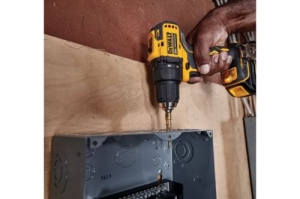 - DeWalt DCD708D2T-QW 340 . : (  )