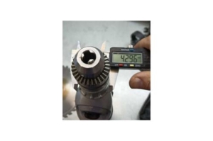   Makita HP2070 1010 :  (  )