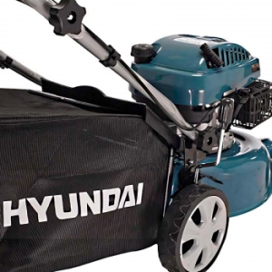   Hyundai L 4220