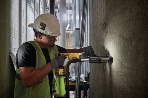  DeWalt DCH133M1-QW :SDS-plus .:2.6 18 . (  )