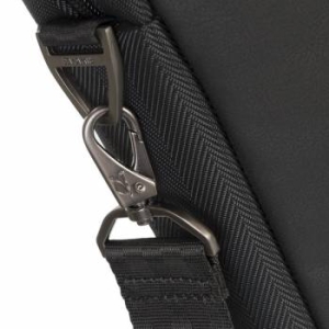    15.6 Riva 8135  / (8135 BLACK)