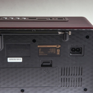     -324BT / USB SD/microSD