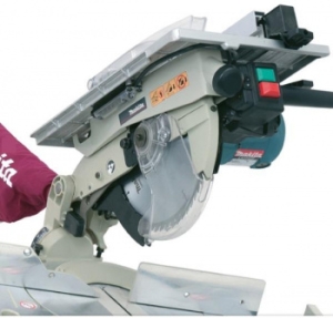    Makita LH 1040 F