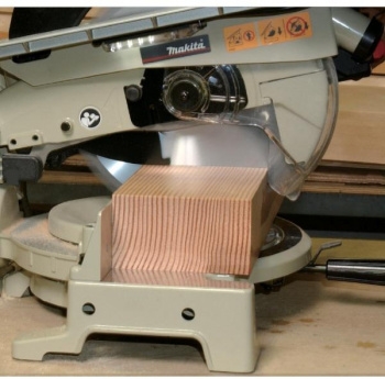    Makita LH 1040 F