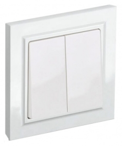 . 2-. IEK BRITE 10  . 10-2-0- .