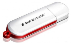   Silicon Power 8Gb LuxMini 320 SP008GBUF2320V1W USB2.0 