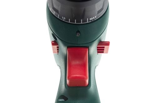 - Bosch EasyDrill 1200 .