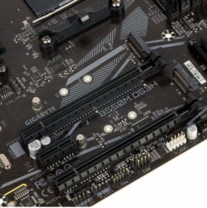   GIGABYTE  B550M DS3H V1.7 Socket AM4